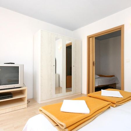 Apartments By The Sea Promajna, Makarska - 2673 客房 照片