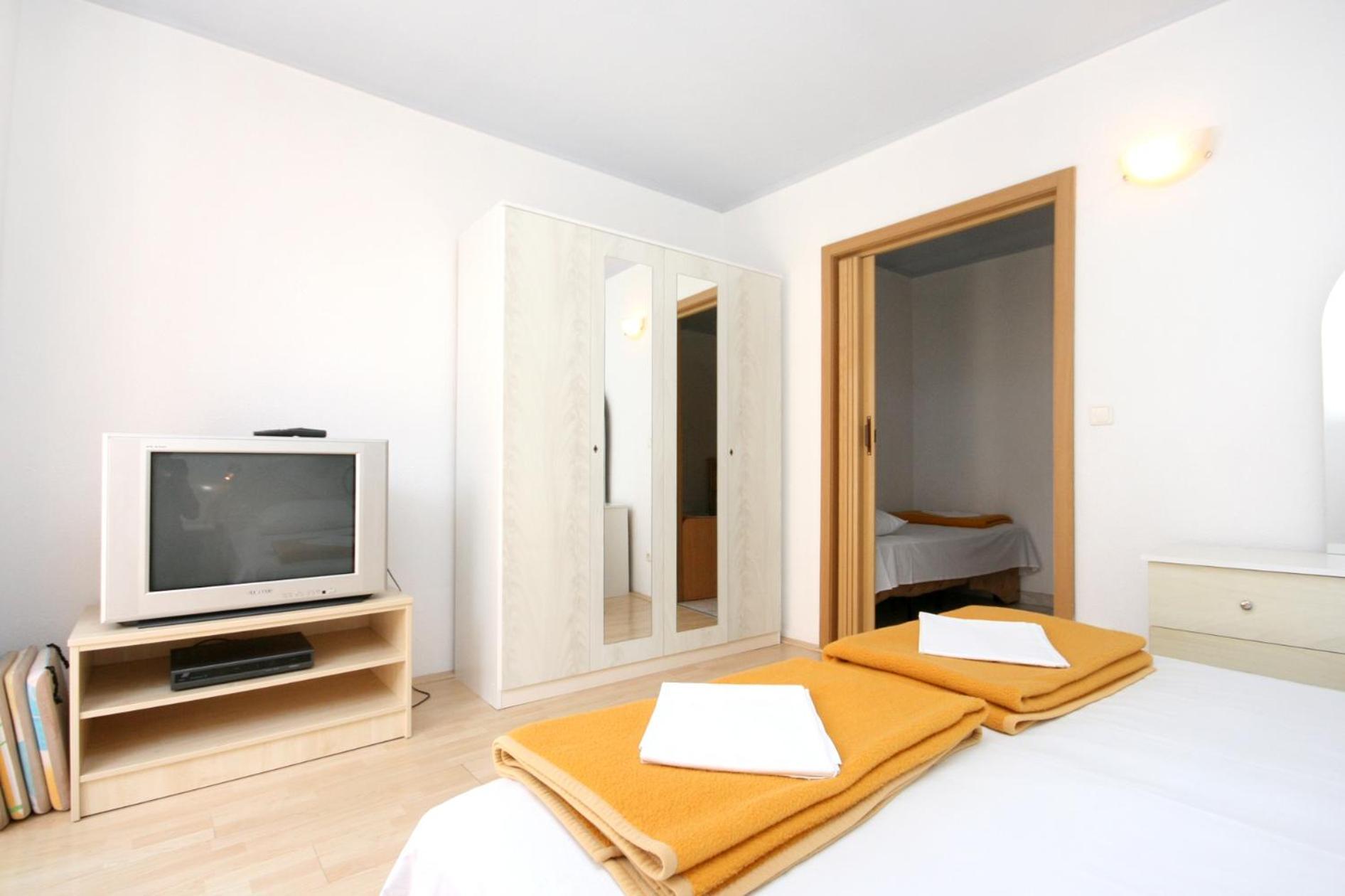 Apartments By The Sea Promajna, Makarska - 2673 客房 照片