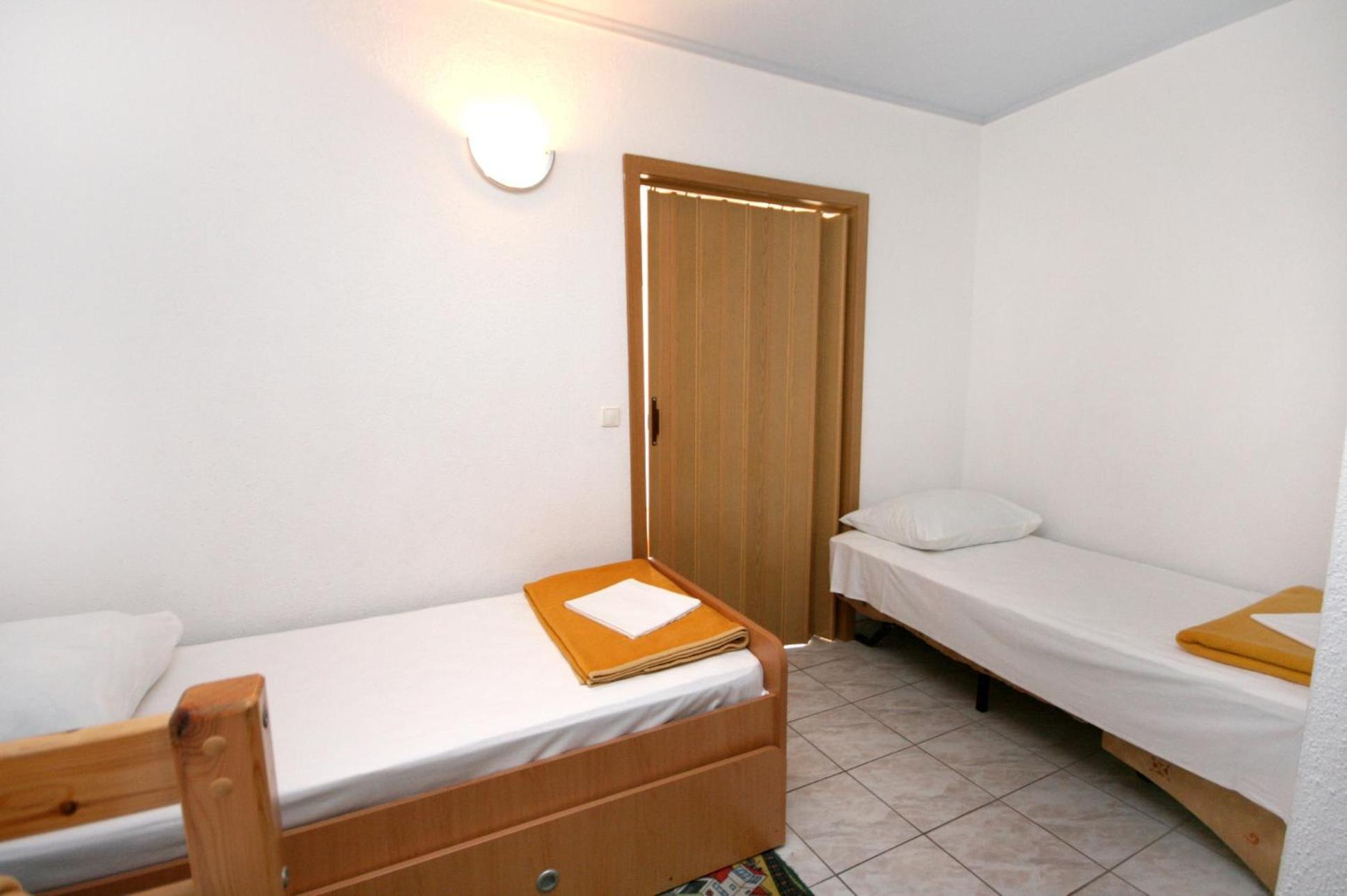 Apartments By The Sea Promajna, Makarska - 2673 客房 照片